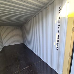 Container interior with whirlybird ventilation