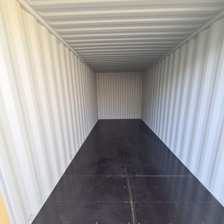 Clean empty container interior